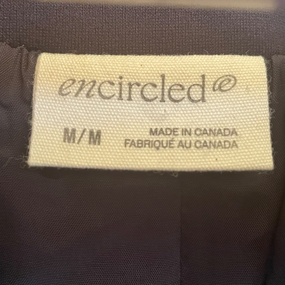 New Encircled Boyfriend Blazer - M - Sustainable Canadian Made- NWOT - Picture 9 of 10